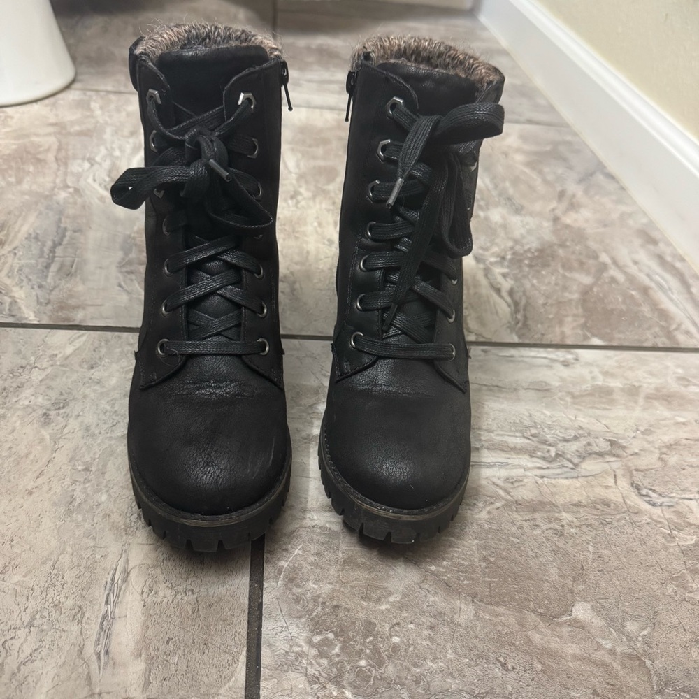 Carlos Santana Black Lace-Up Heeled Boots Size 8